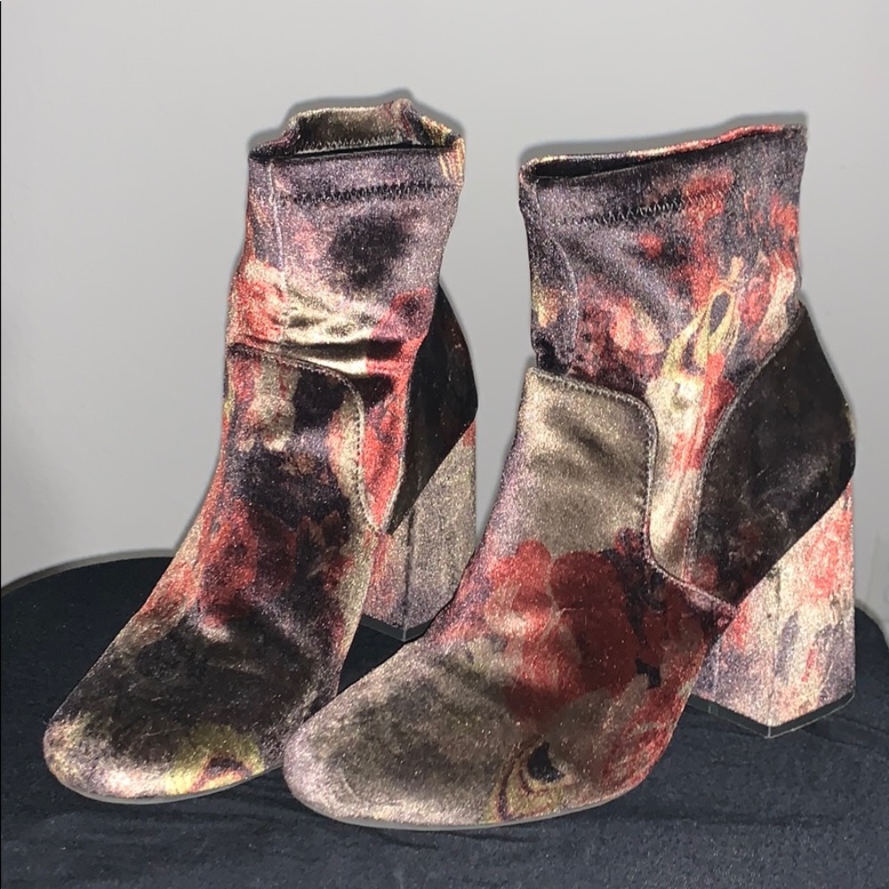 Booties - Picture 3 of 4